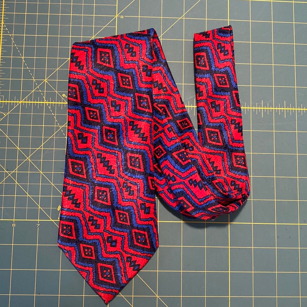 This tie makes me want to yell “Shazam”!!!